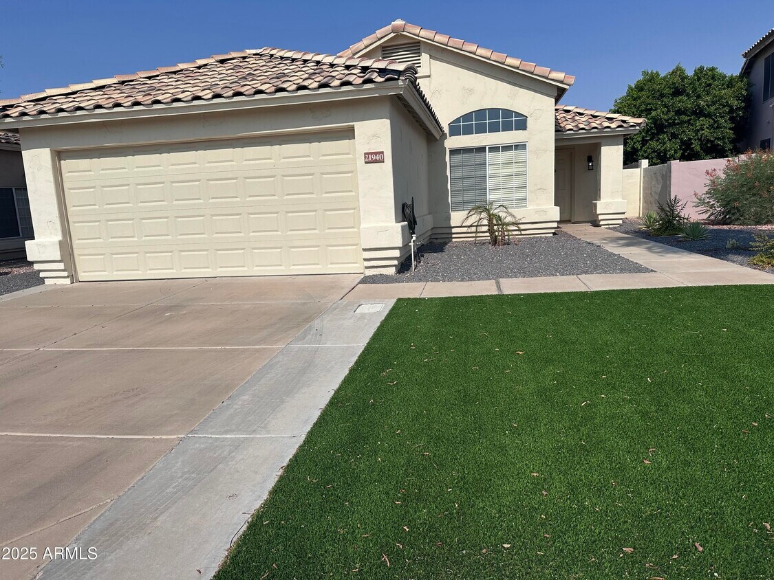 Foto principal - 21940 N 69th Dr