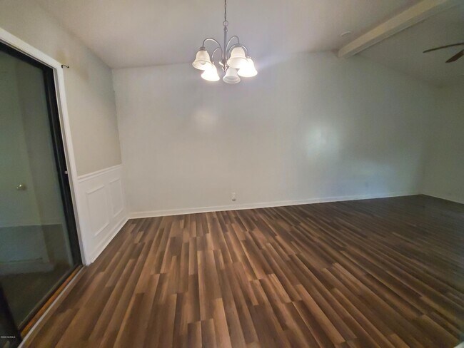 Building Photo - 848 Halifax Cir