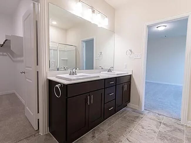 Foto del edificio - 1028 Park Oak Ln