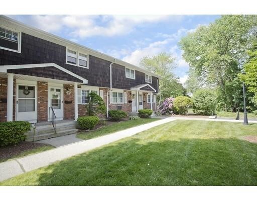 Building Photo - 418 Meadow St