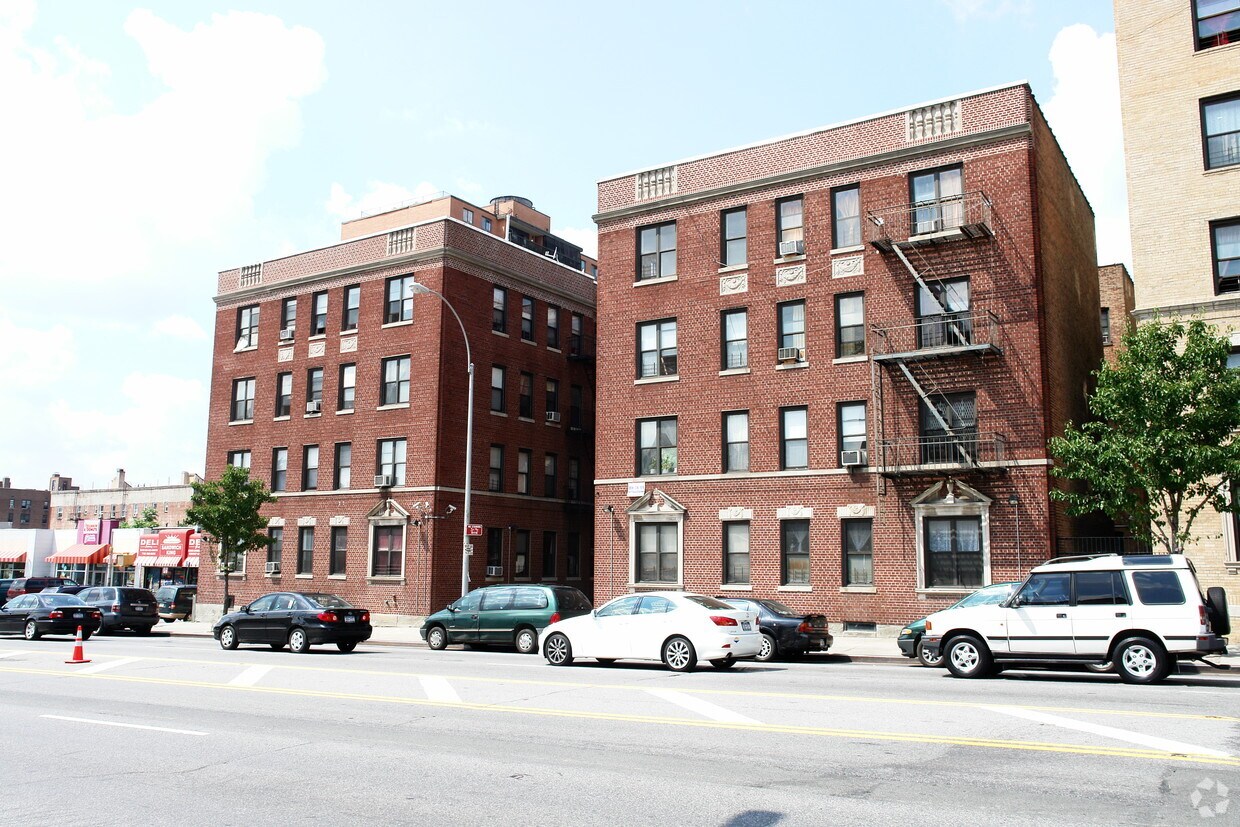 Foto del edificio - 147-03 Northern Blvd