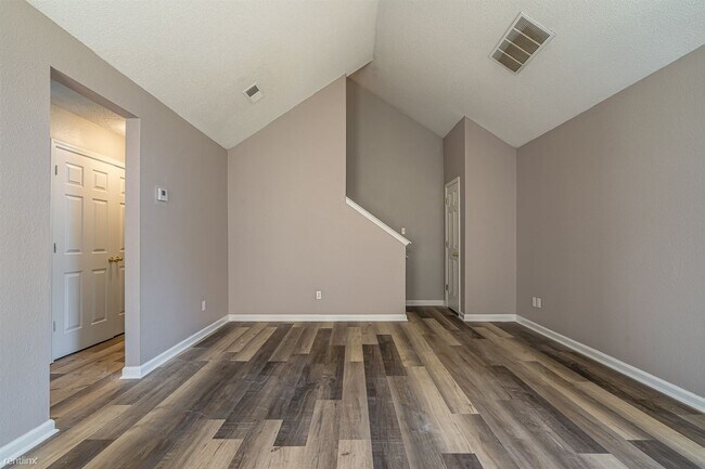 Foto del edificio - 3 br, 2.5 bath House - 7981 Marsha Woods D...