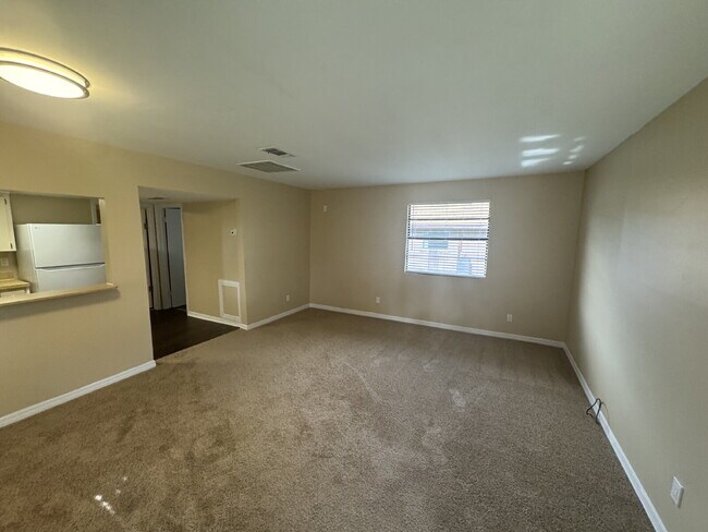 Foto del edificio - "Charming 1-Bedroom Retreat with Full Bath...