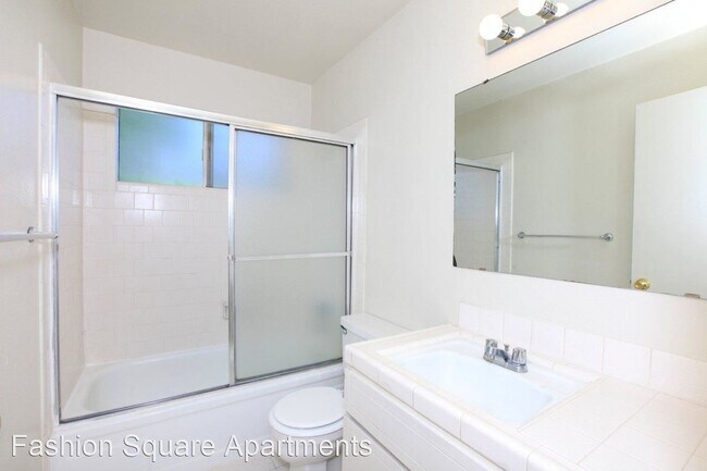 Foto del edificio - 2 br, 1 bath Apartment - 4650 N. First St ...