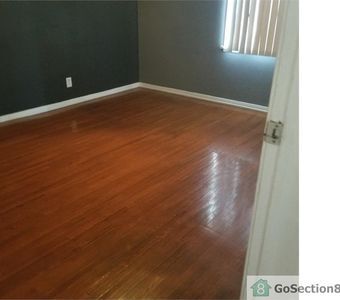 Foto del edificio - 1853 S Orange Dr