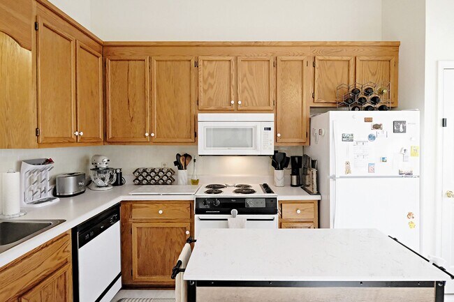 Foto del edificio - End-Unit Forest Lakes North Townhome