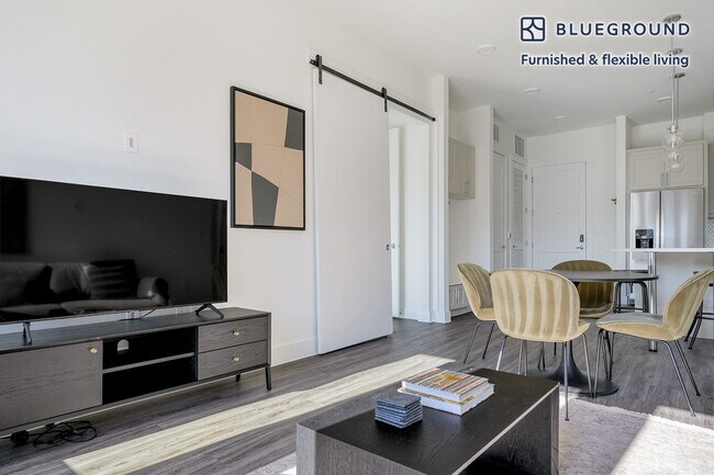 Building Photo - 212 W Highland Mall Blvd