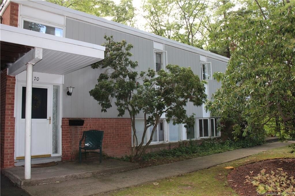 Primary Photo - 70 North Lake Dr