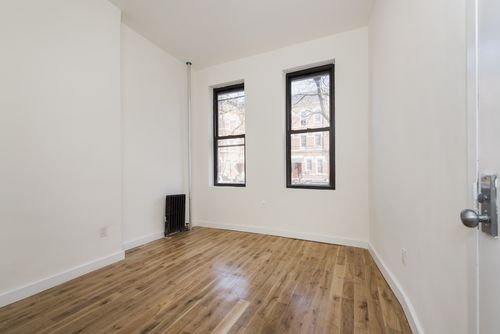 Foto del edificio - 1721 Himrod St