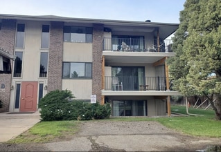 Building Photo - 600 Manhattan Dr