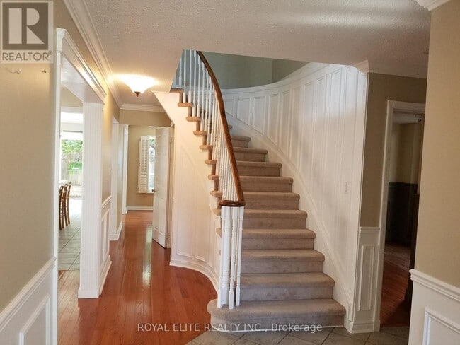 Building Photo - 2879 Arlington Dr