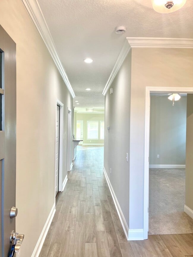 Building Photo - 160 The Villas Wy