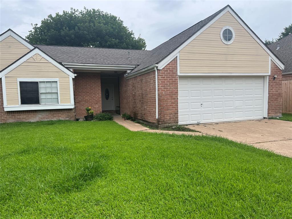 Primary Photo - 111 Kings Ct