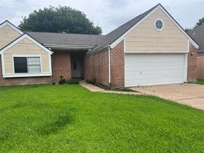 Building Photo - 111 Kings Ct