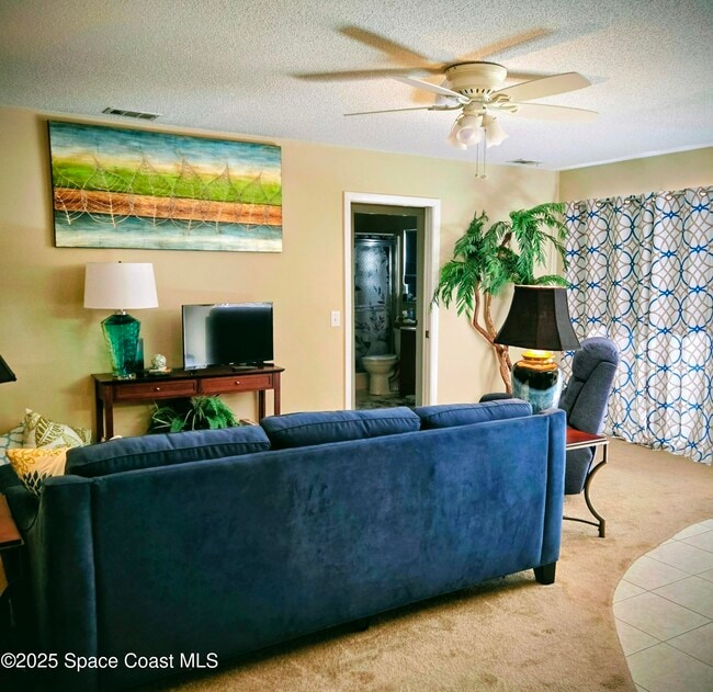 Foto del edificio - 1123 Breezy Way