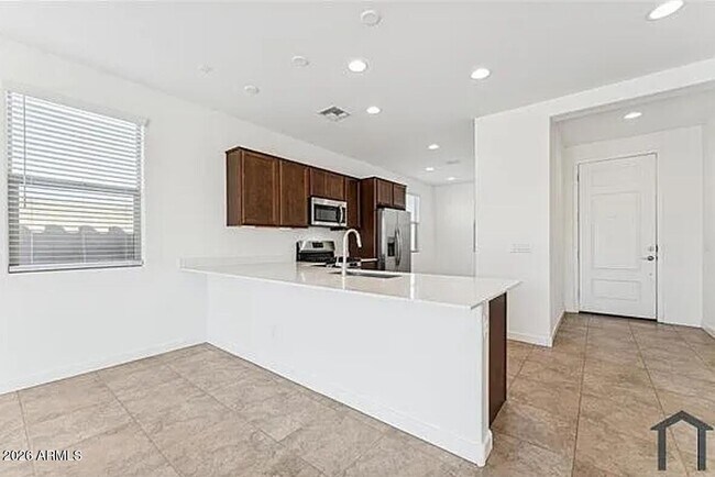 Building Photo - 8344 N 170th Ln