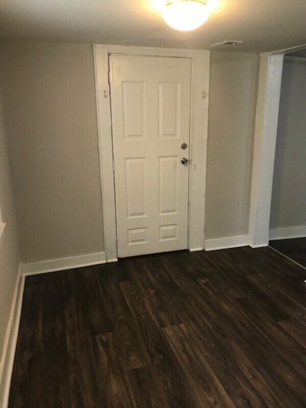 Foto del edificio - 3224 Lakeview St