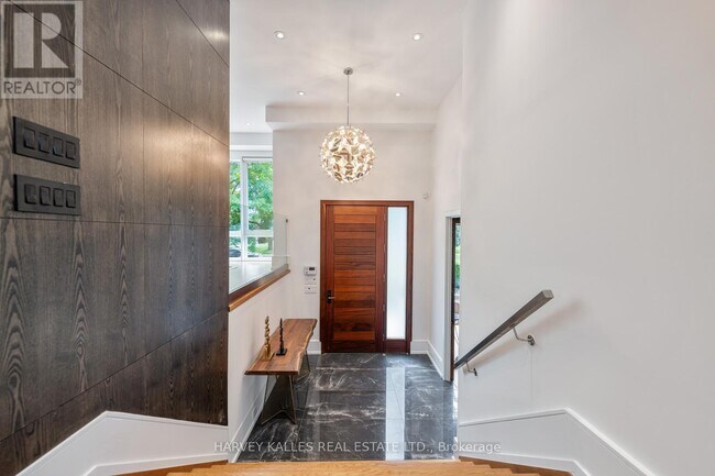 Photo du bâtiment - 64 Centre Ave