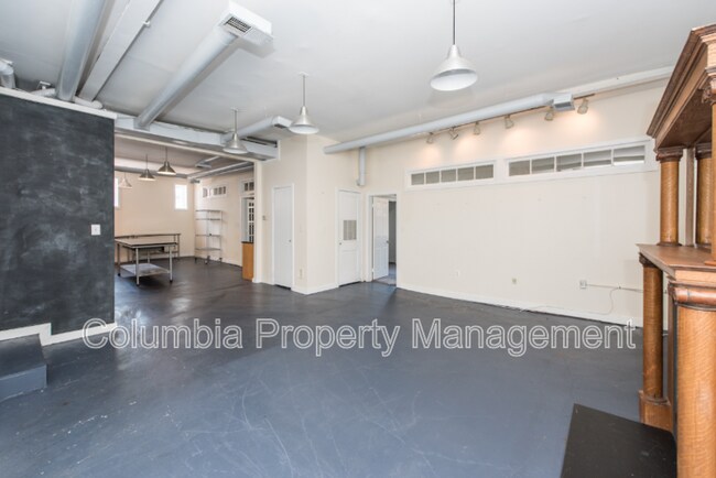 Foto del edificio - 119 Bloomingdale Ct NW