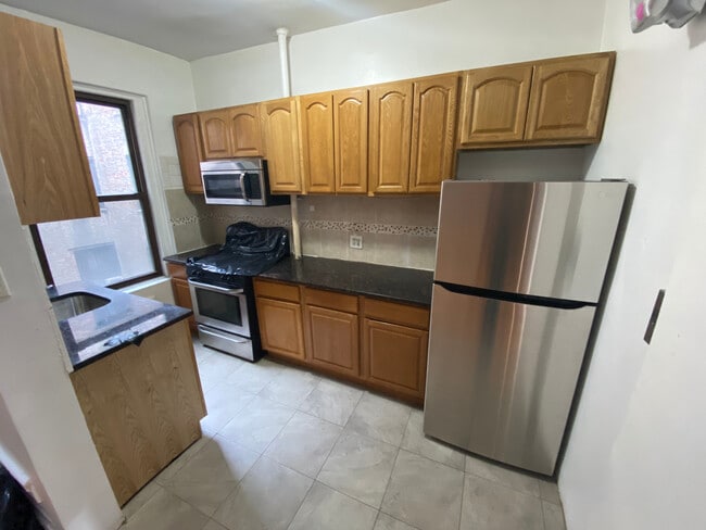 Building Photo - 537 W 150th St