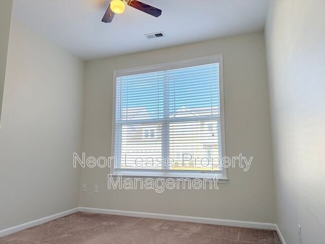 Building Photo - 36226 Sanderling Dr