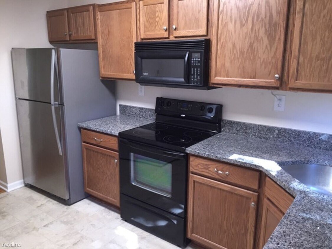 Building Photo - 3 br, 1.5 bath House - 207 Greentree Park