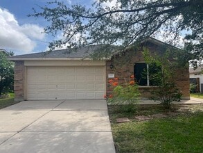 Building Photo - 331 Carriage Way