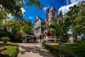 Building Photo - 217 Loraine Ave