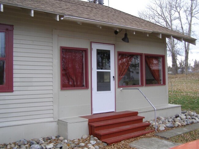 Building Photo - 213 Carbon Ave