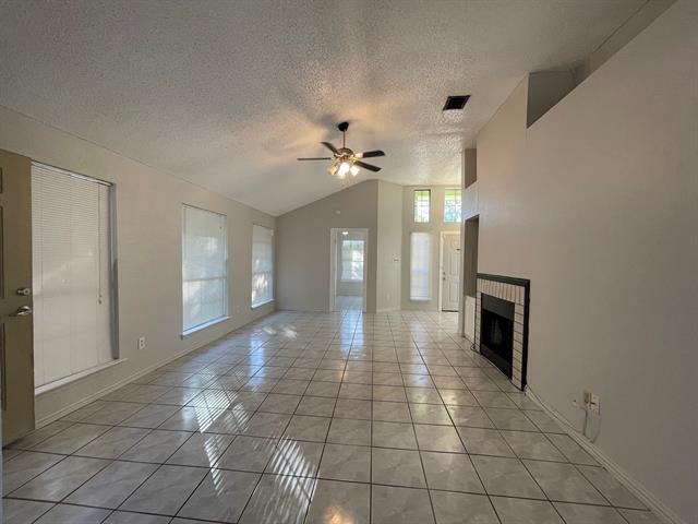 Building Photo - 6511 Devine Dr