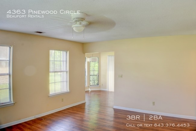 Building Photo - 4363 Pinewood Circle