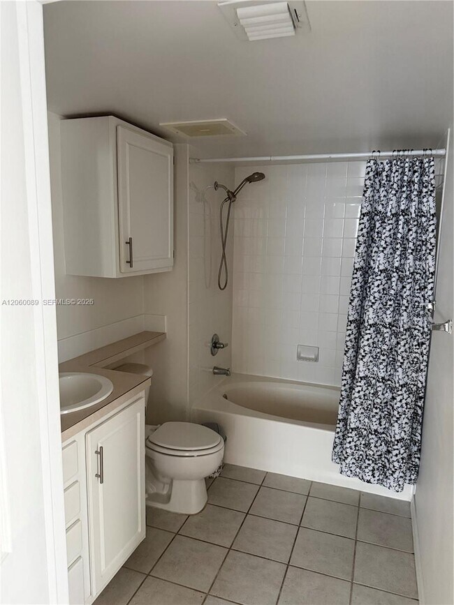 Foto del edificio - 2665 SW 37th Ave