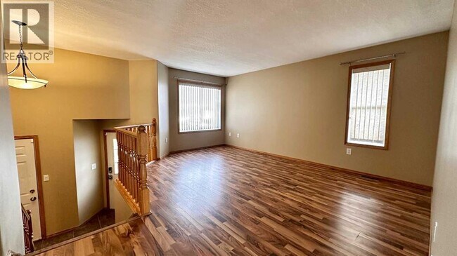 Photo du bâtiment - 9105-113A 113a Ave