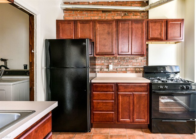Foto del edificio - 3 br, 1 bath House - 3204 Kennett Sq