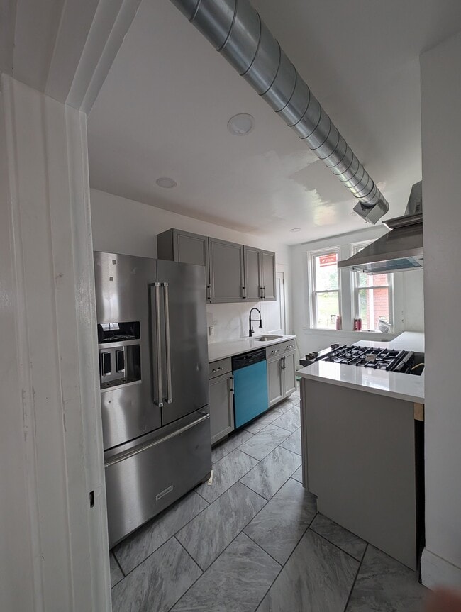 Building Photo - 134 Stamm Ave