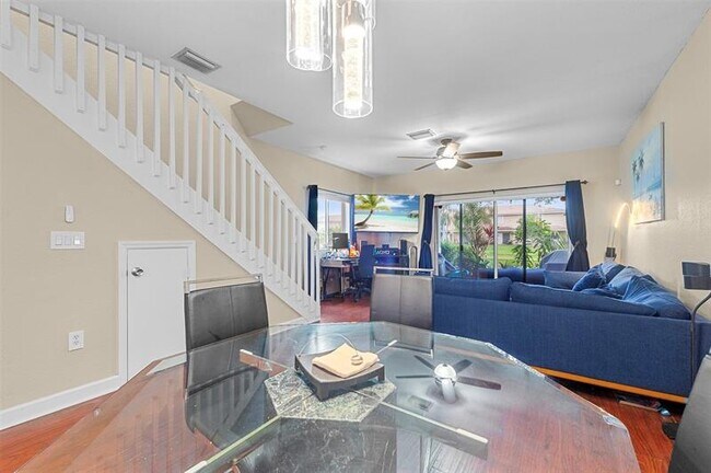 Foto del edificio - 5921 Riverside Ave