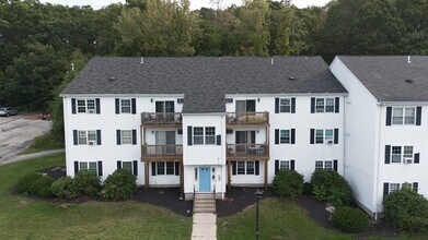 Building Photo - 36 B Gibbs St