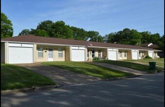 Building Photo - 602 Olive St