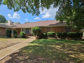 Building Photo - 1431 Oak Meadows Dr