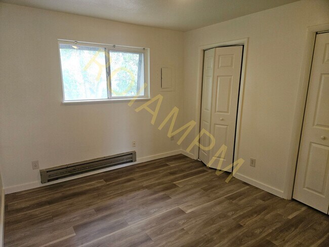 Foto del edificio - 5033 Hawthorne Rd