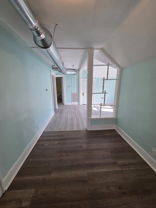 Building Photo - 1094 Williams St