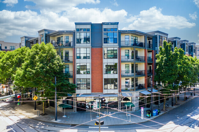 Building Photo - Kearney Plaza