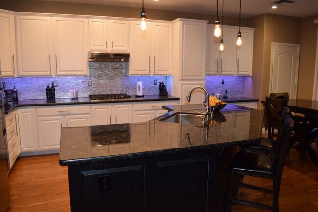 Foto del edificio - 6602 Grand Canyon Dr