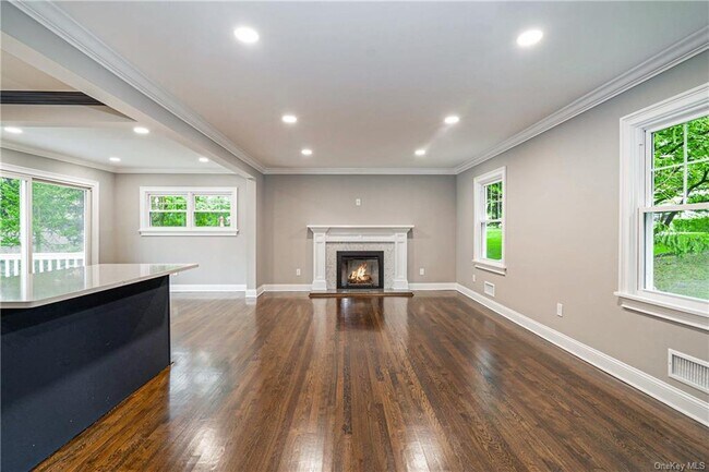 Foto del edificio - 36 Old Farm Rd