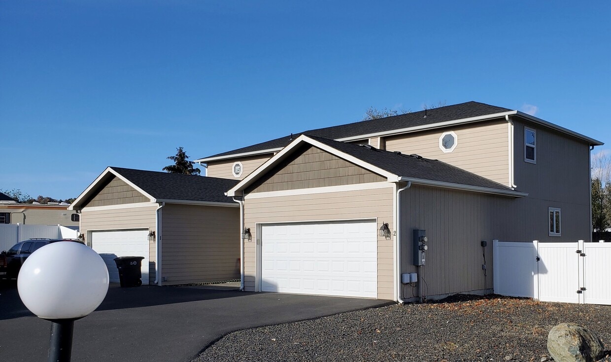 3107 Swan Ave, Yakima, WA 98902 Townhome Rentals in Yakima WA