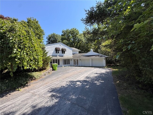 Building Photo - 112 Old Farm Rd