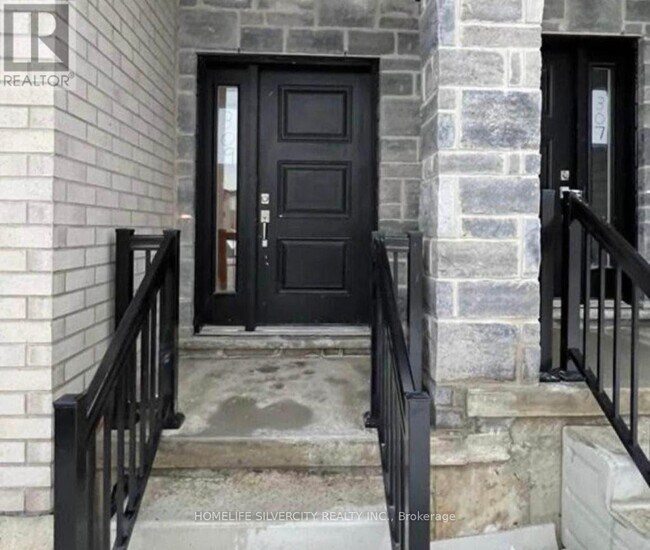 Photo du bâtiment - 307 Chapel Hill Dr