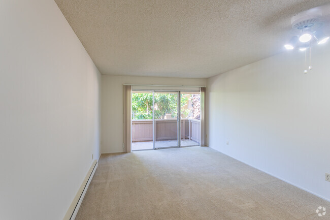 Interior Photo - Lake Terrace Apartments