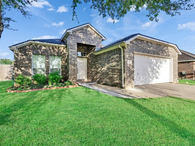 Foto del edificio - 3417 Cypress Village Dr
