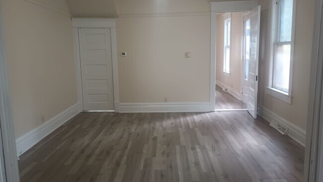 Foto del edificio - Welcome to Mt Vernon Road Duplex